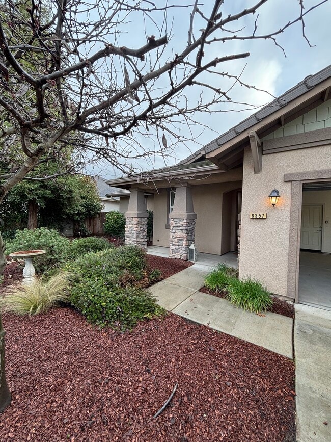 Building Photo - 6357 W Perez Ave