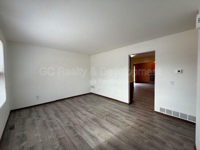 Foto del edificio - 944 Shady Ln