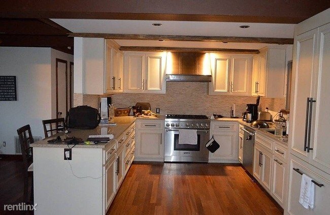 Building Photo - 3 br, 2 bath House - 222 Princeton Avenue