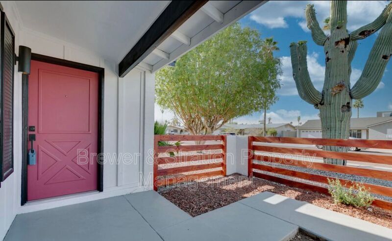 Primary Photo - 2136 W 8th Ave