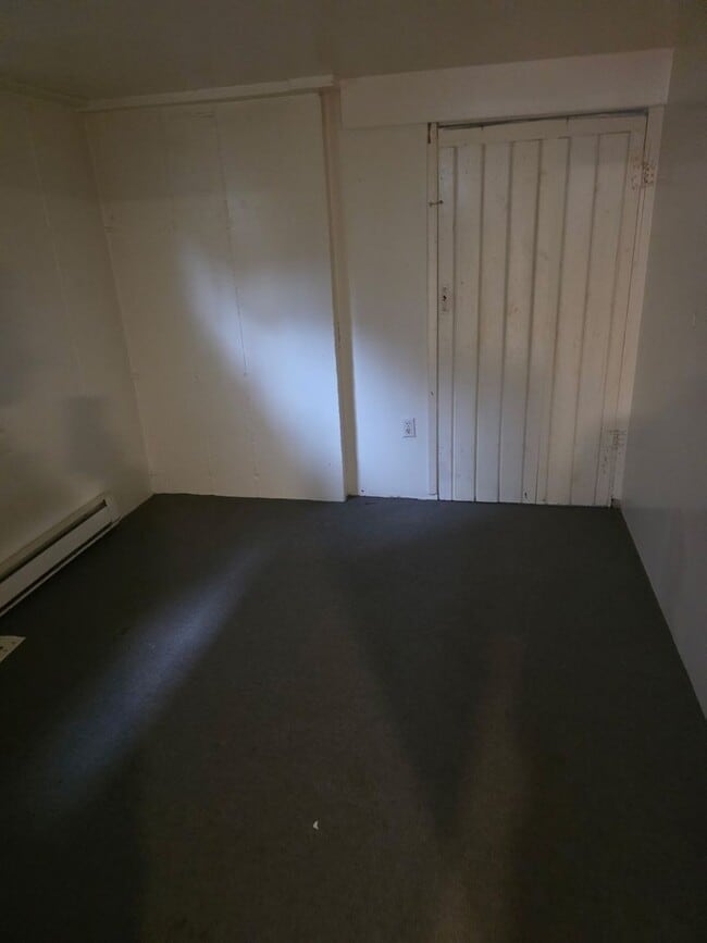 Foto del edificio - 2116 W Broadway Ave