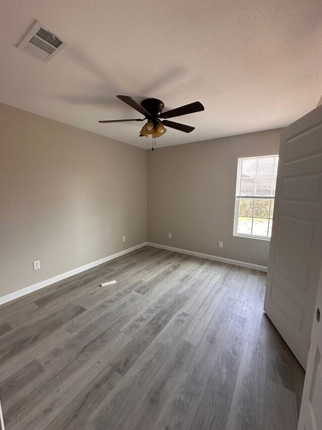 Building Photo - 3 Bed 2 Bath New Construction Brick Home