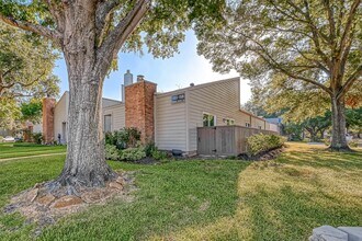 Building Photo - 1502 Prairie Grove Dr
