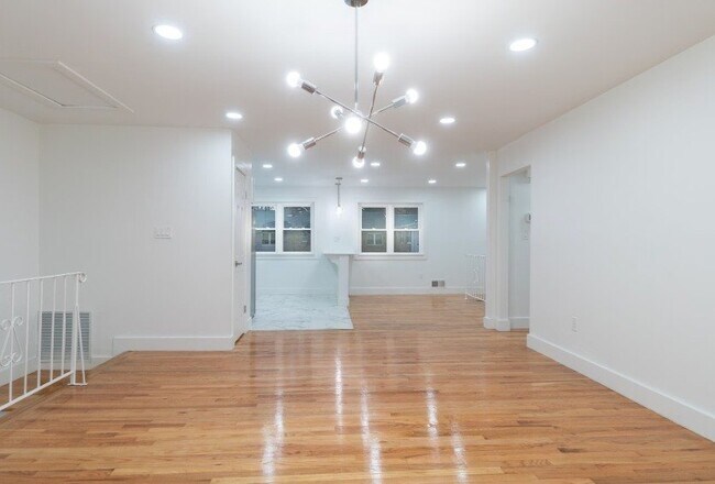 Foto del edificio - 500 Adams Ln