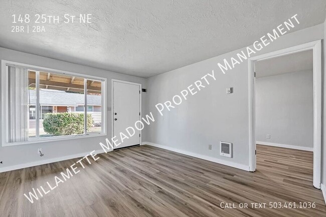 Foto del edificio - 148 25th St NE