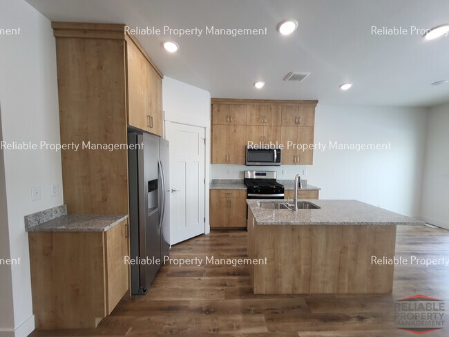 Building Photo - 347 Eliza Joy Ln