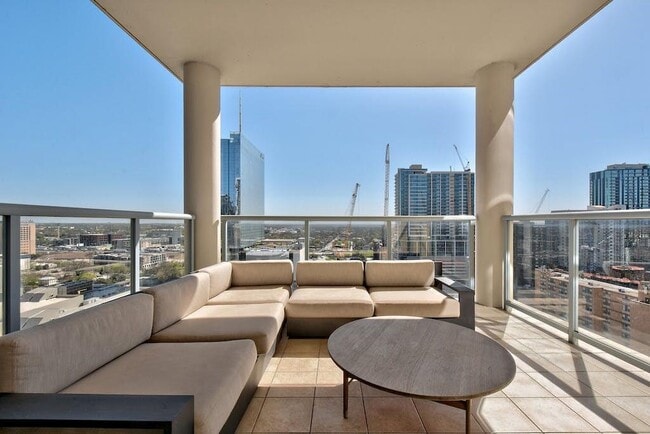 Building Photo - 98 San Jacinto Blvd