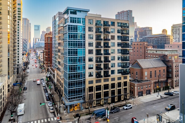 Building Photo - Superior West