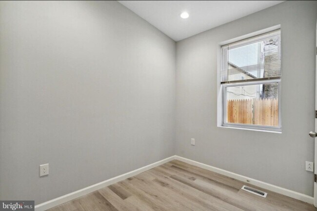 Foto del edificio - 2118 Bellevue St