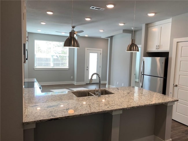 Photo - 1735 W Deane St Townhome