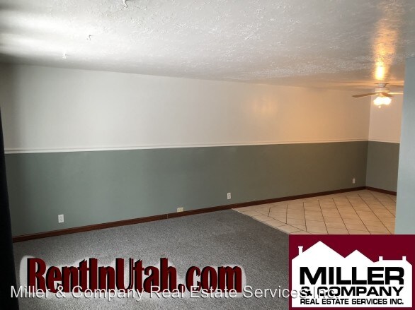 Building Photo - 9949 S Sego Lily Dr