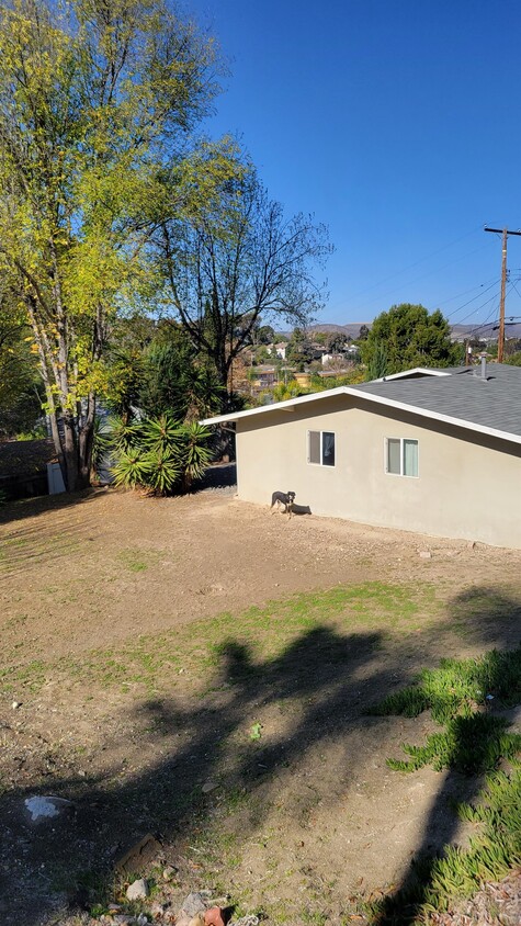 Building Photo - 9145 Fanita Rancho Rd