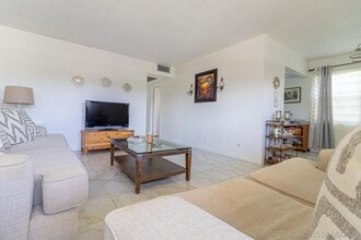 Building Photo - 158 Mansfield D