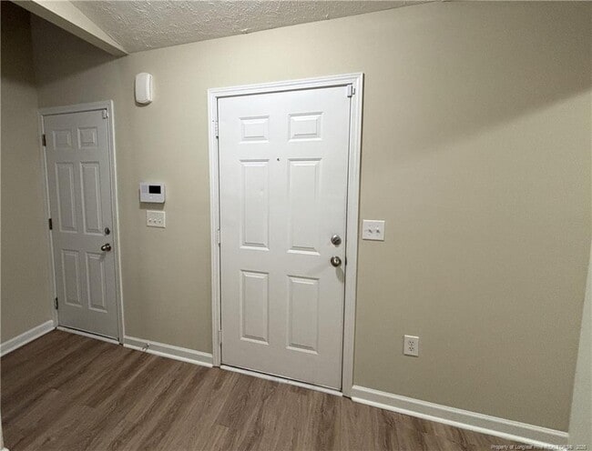 Building Photo - 5334 Holland Park Ave