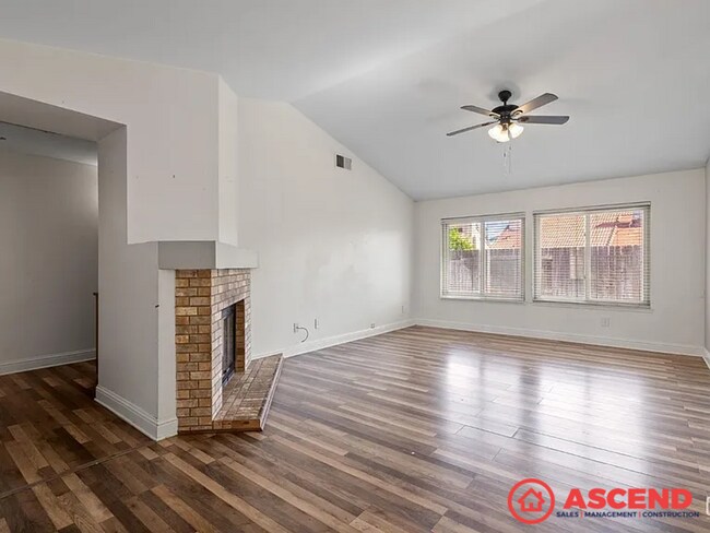 Foto del edificio - Lovely Home In Southwest Bakersfield!
