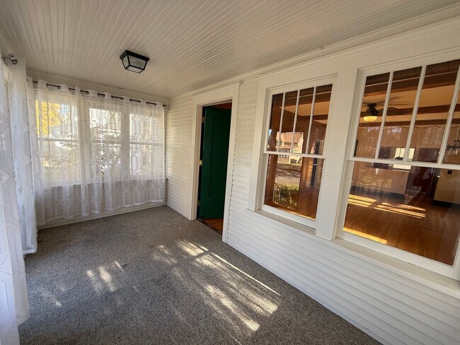 Foto del edificio - 2 Bed / 2 Bath | Single-Family Home