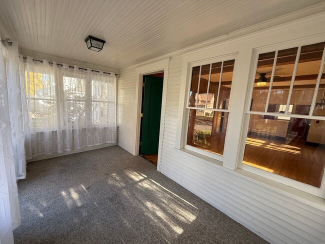 Foto del edificio - 228 8th Ave SE