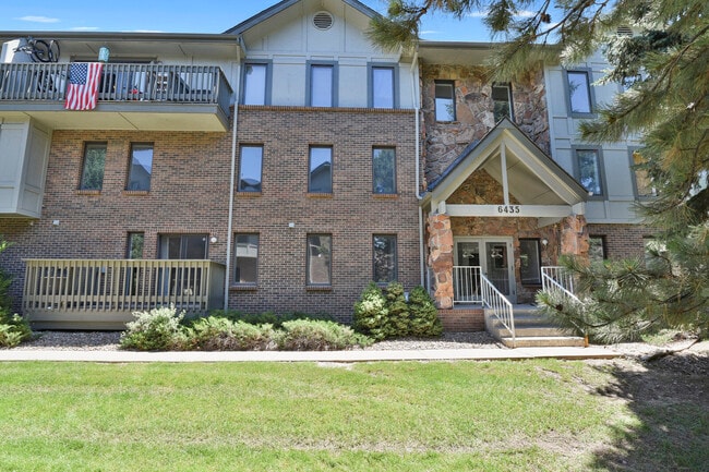 Building Photo - 6435 S Dayton St