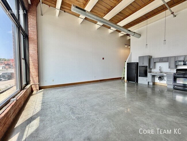 Building Photo - 382 W 22nd St