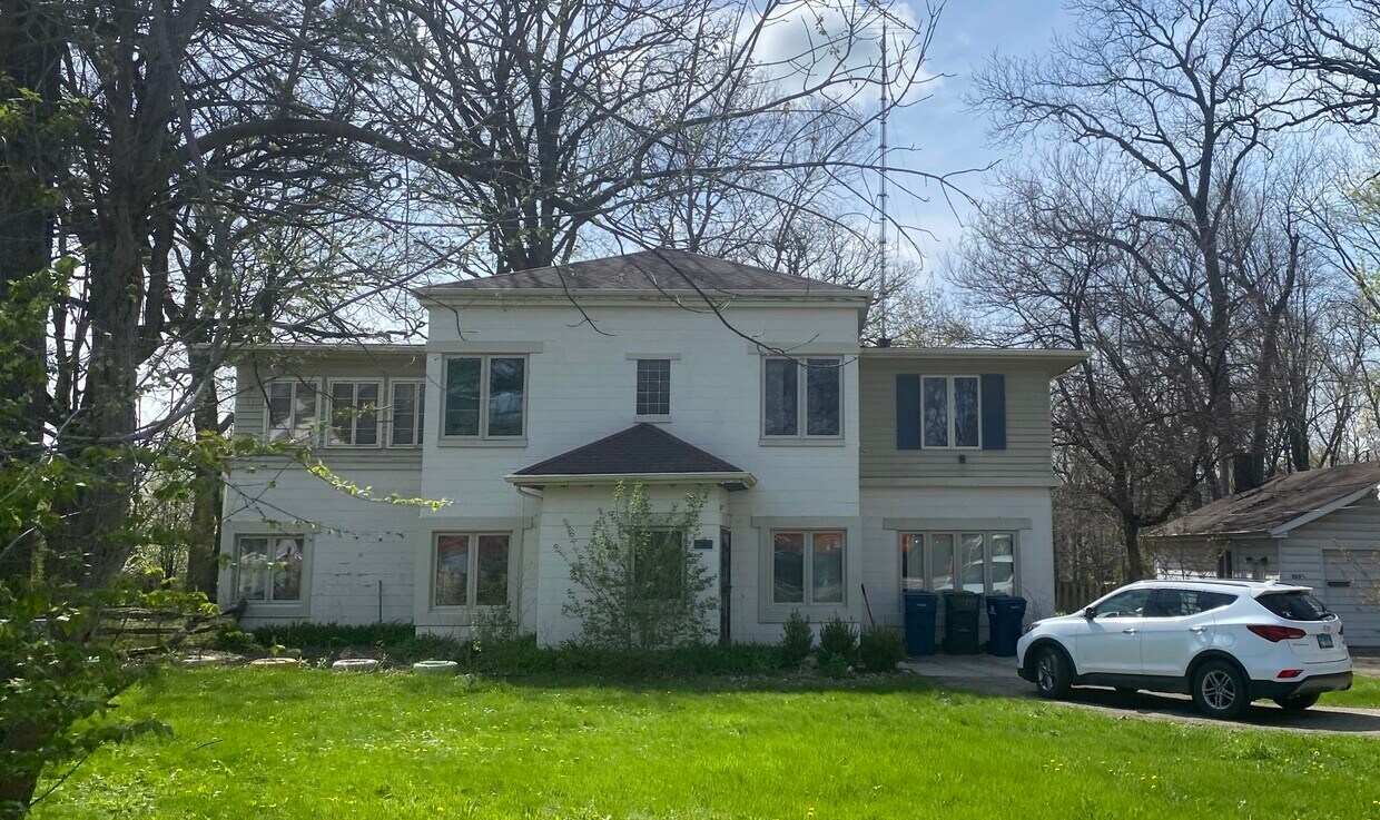 841 S Julian St, Naperville, IL 60540 House Rental in Naperville, IL