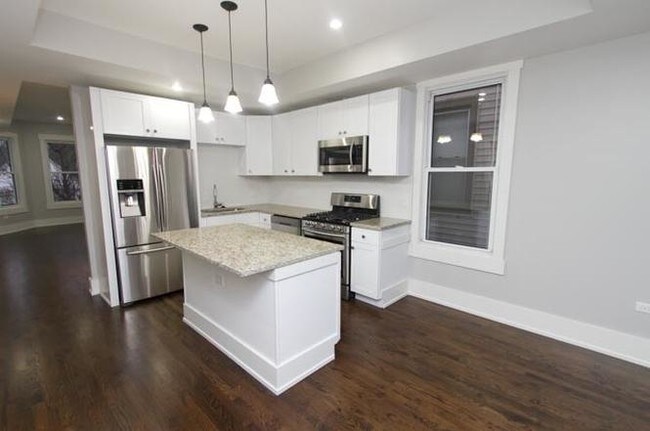 Cocina - 2218 Lawndale Ave