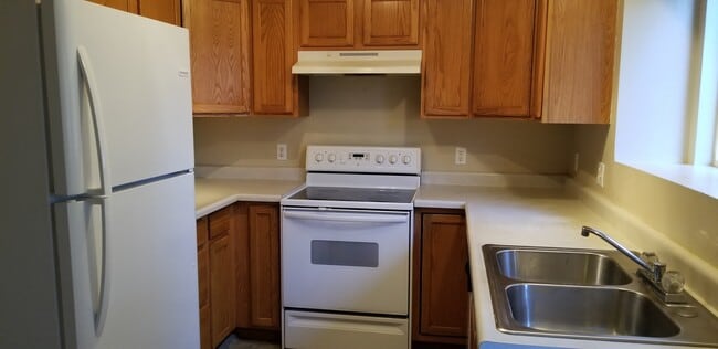 Building Photo - 3146 Bridgewater Dr