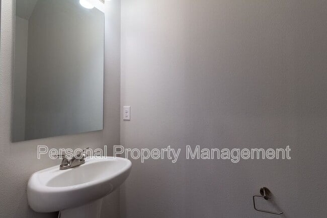 Foto del edificio - 5705 NE 59th Way