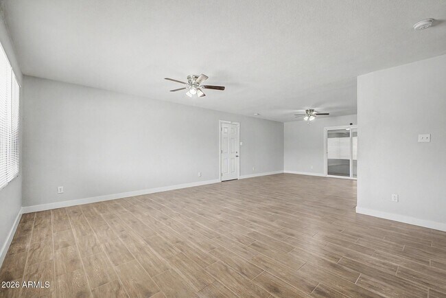 Foto del edificio - 6536 W Turney Ave