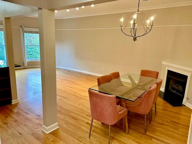 Foto del edificio - 4053 N Sheridan Rd
