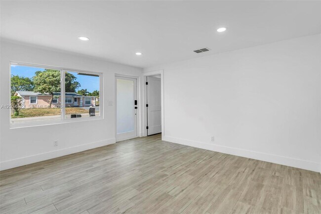 Foto del edificio - 311 NW 12th Ave