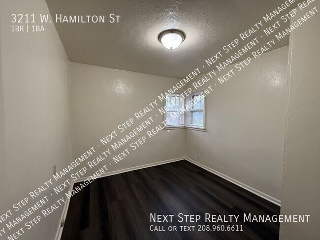 Building Photo - 3211 W Hamilton St