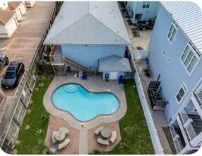 Building Photo - 14898 Granada Dr