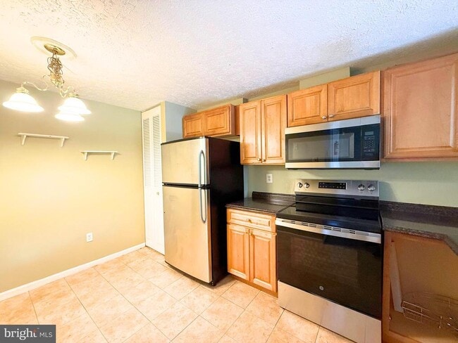 Building Photo - 13331 Demetrias Way