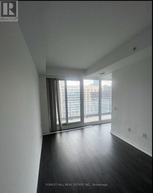 Building Photo - 251 Jarvis St