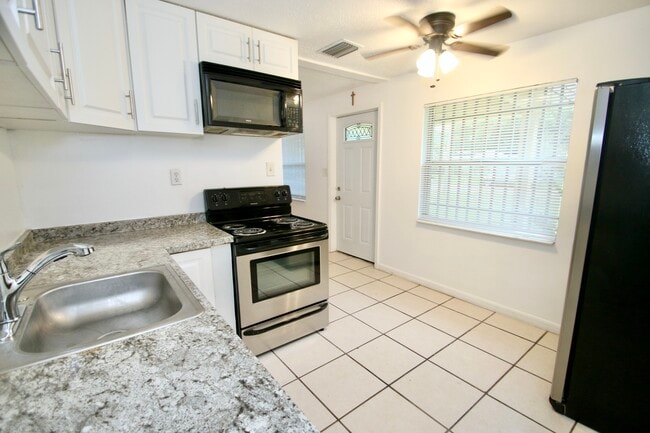 Building Photo - 1260 Depugh St