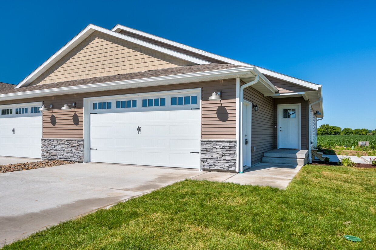 Foto principal - 701 Layne Dr