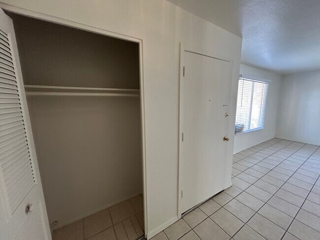 Building Photo - 5744 N 44th Ave