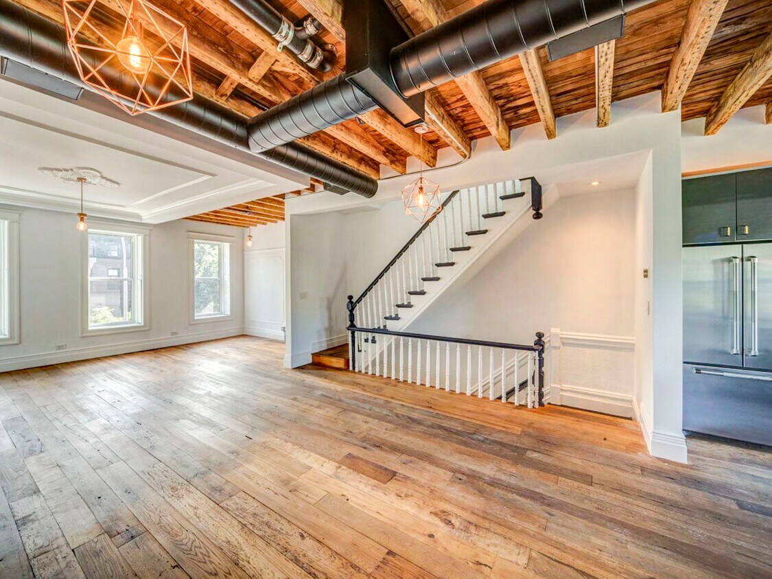 Parlor - 607 Hancock St