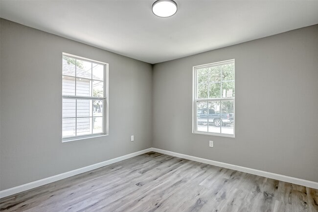 Building Photo - 3274 Reeves St