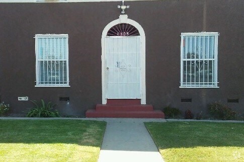 Building Photo - 1307 S Long Beach Blvd