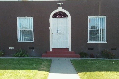 Primary Photo - 1307 S Long Beach Blvd