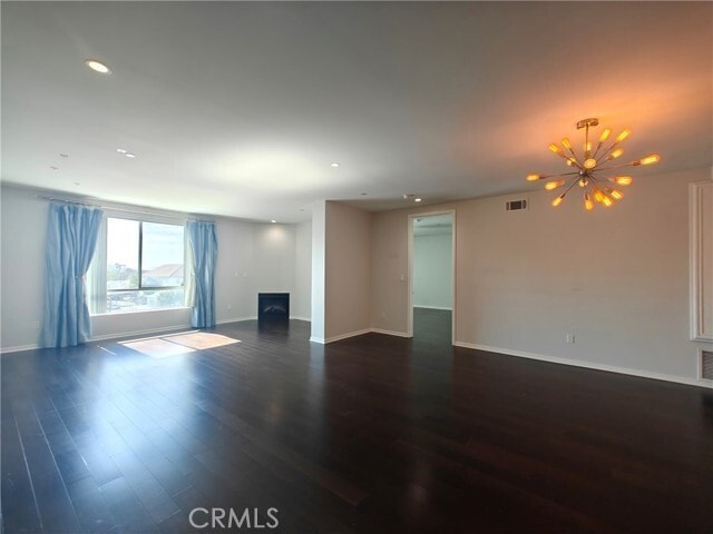 Building Photo - 637 S Fairfax Ave