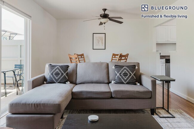 Foto del edificio - 7204 Admiralty Ln