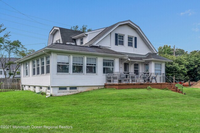 Building Photo - 110 Monmouth Dr