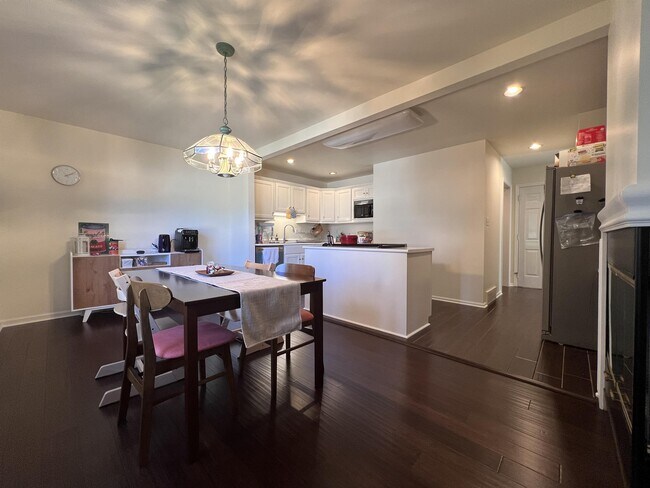 Foto del edificio - 240 Newberry Ln