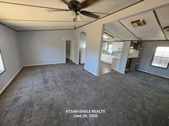Foto del edificio - 824 Driftwood Ave