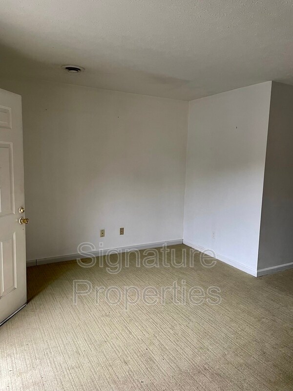 702 Barrows Mill Rd Unit Apt 10, Martinsville, VA 24112 Condo for