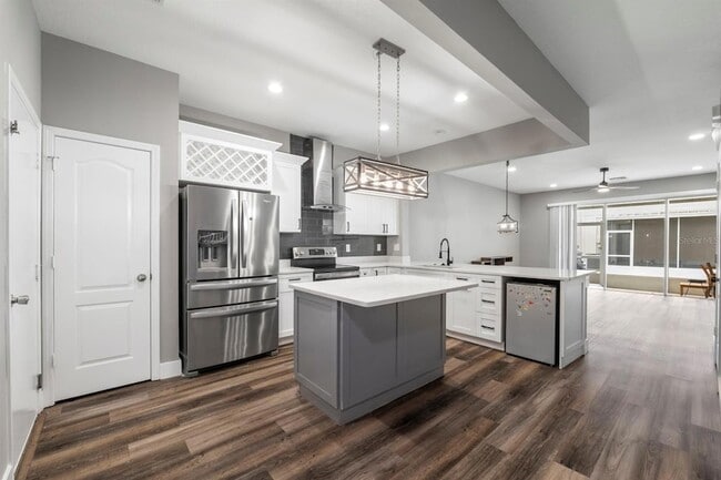 Foto del edificio - 26532 Castleview Way