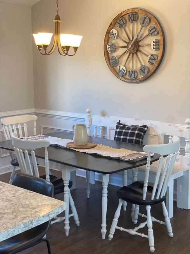 Foto del edificio - Ranch Home Available Soon!