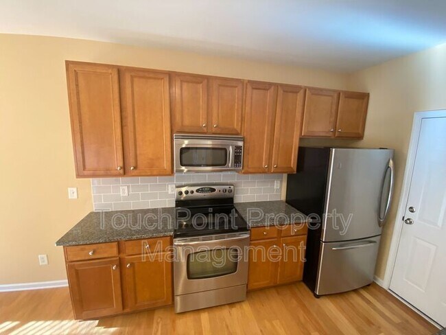 Building Photo - 1042 Kensrowe Ln